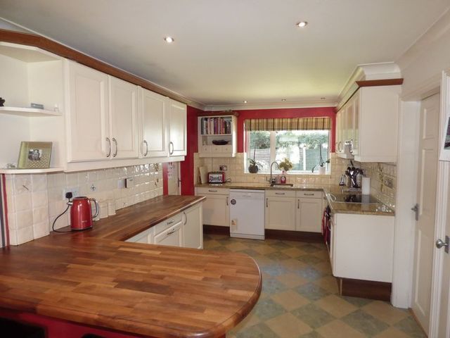  Image of 4 bedroom Detached house for sale in Stone Cross Gardens Catterall Preston PR3 at Stone Cross Gardens Catterall Preston, PR3 1YQ