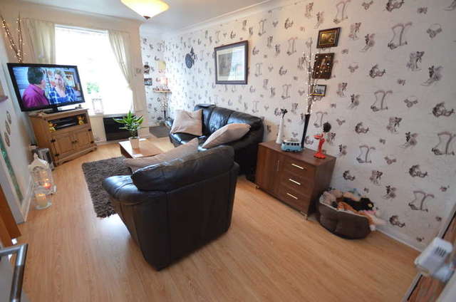  Image of 1 bedroom Ground Flat to rent in Stone Hill Drive Blackburn BB1 at Sunnybower Blackburn Lancashire, BB1 5TR