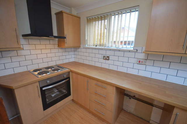 Image of 1 bedroom Ground Flat to rent in Stone Hill Drive Blackburn BB1 at Sunnybower Blackburn Lancashire, BB1 5TR