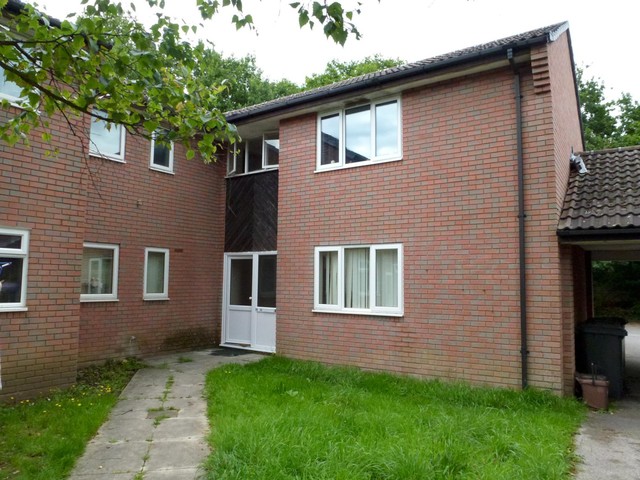 Image of Studio flat to rent in Stour Close West End Southampton SO18 at Southampton, SO18 3LL