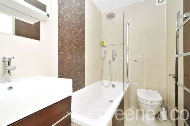  Image of 3 bedroom Flat for sale in Belsize Grove London NW3 at Belsize Grove Belsize Park Camden, NW3 4XE