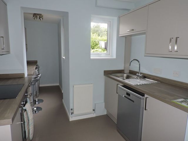  Image of 2 bedroom Terraced house to rent in Stratfield Road Basingstoke RG21 at Stratfield Road  Basingstoke, RG21 5RS