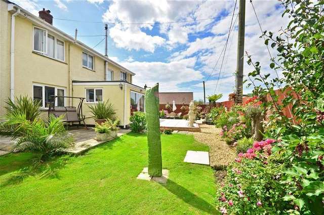  Image of 4 bedroom Detached house for sale in Sun Hill Calbourne Newport PO30 at Calbourne Newport Newport, PO30 4JA