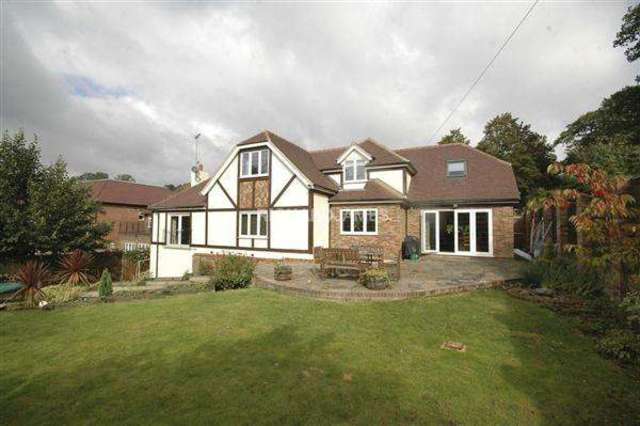  Image of 4 bedroom Detached house for sale in Sunnyfield London NW7 at Mill Hill, NW7 4RG