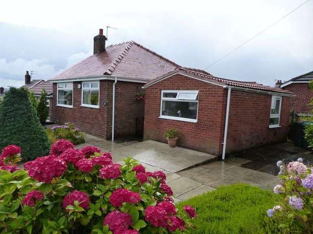  Image of 2 bedroom Detached house for sale in Surrey Avenue Shaw Oldham OL2 at Surrey Avenue Shaw Oldham, OL2 7DP