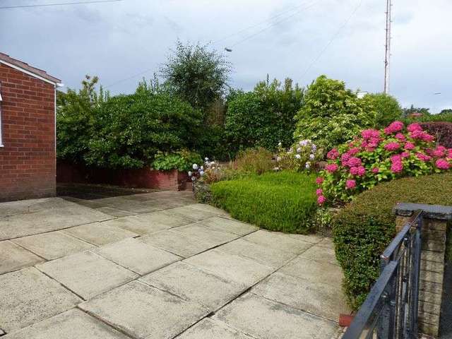  Image of 2 bedroom Detached house for sale in Surrey Avenue Shaw Oldham OL2 at Surrey Avenue Shaw Oldham, OL2 7DP