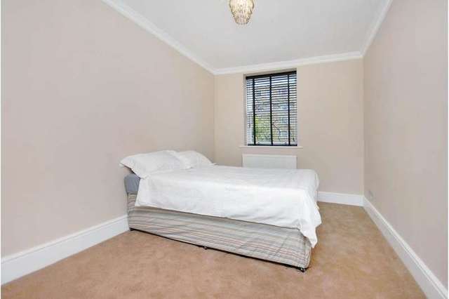  Image of 2 bedroom Flat to rent in Sutherland Avenue London W9 at Maida Vale London Westbourne Green, W9 2HF