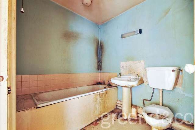  Image of 1 bedroom Flat for sale in Sutherland Avenue London W9 at Maida Vale London Maida Vale, W9 2HQ
