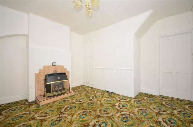  Image of 2 bedroom End of Terrace for sale in Suttons Avenue Hornchurch RM12 at Hornchurch Essex Hornchurch, RM12 4LY