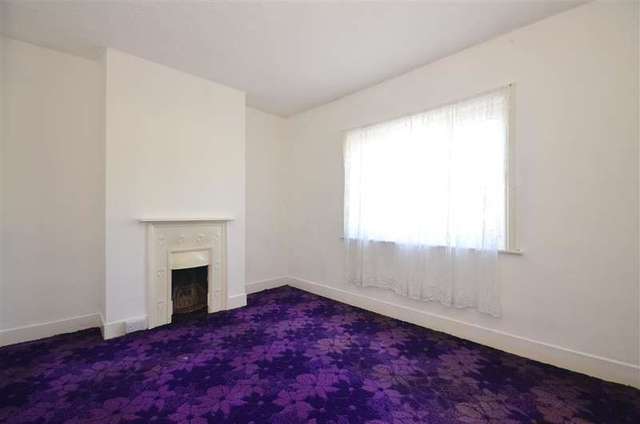  Image of 2 bedroom End of Terrace for sale in Suttons Avenue Hornchurch RM12 at Hornchurch Essex Hornchurch, RM12 4LY