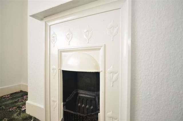  Image of 2 bedroom End of Terrace for sale in Suttons Avenue Hornchurch RM12 at Hornchurch Essex Hornchurch, RM12 4LY
