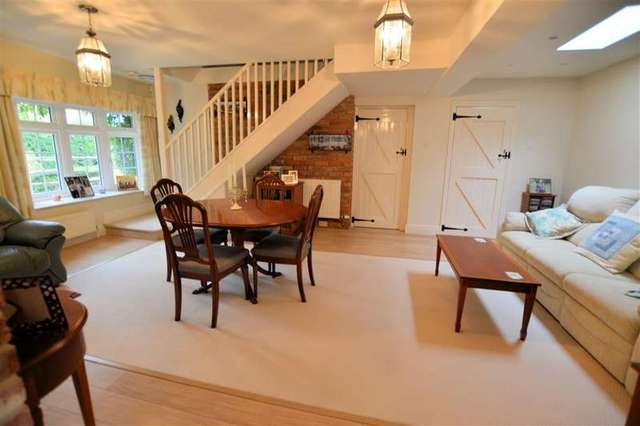  Image of 4 bedroom Detached house for sale in Swan Drive Aldermaston Reading RG7 at Aldermaston Wharf  Reading, RG7 4UZ