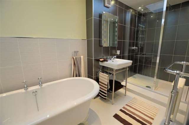  Image of 4 bedroom Detached house for sale in Swan Drive Aldermaston Reading RG7 at Aldermaston Wharf  Reading, RG7 4UZ