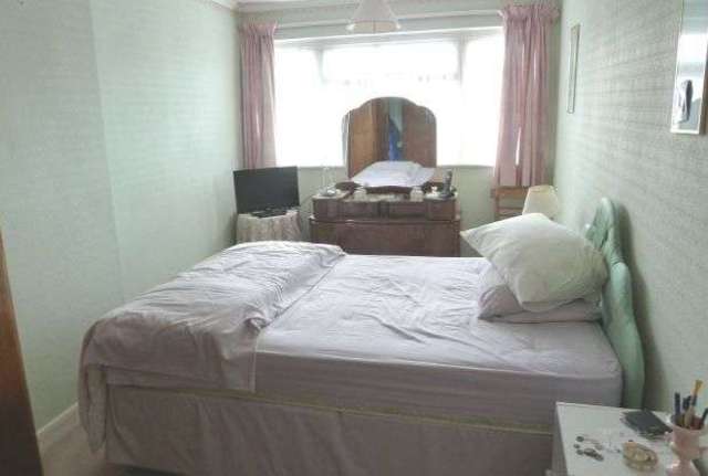  Image of 3 bedroom End of Terrace for sale in Hag Hill Rise Taplow Maidenhead SL6 at Taplow, SL6 0LT