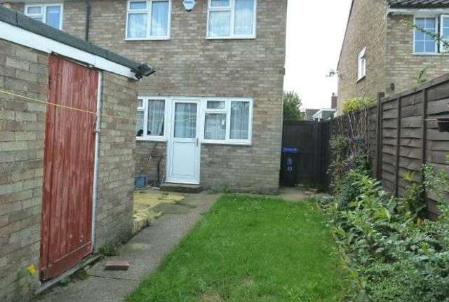  Image of 3 bedroom End of Terrace for sale in Hag Hill Rise Taplow Maidenhead SL6 at Taplow, SL6 0LT