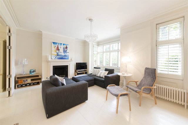  Image of 5 bedroom Detached house for sale in The Avenue London W4 at London  Turnham Green, W4 1HT