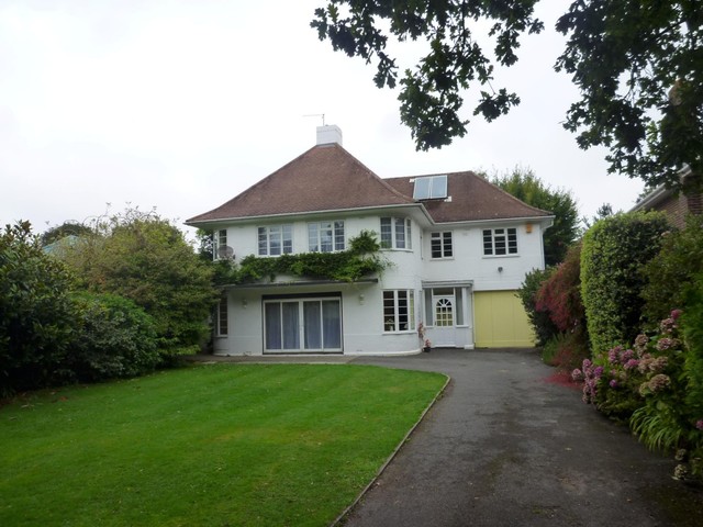  Image of 4 bedroom Detached house to rent in The Drive Aldwick Bognor Regis PO21 at Craigweil  Bognor Regis, PO21 4DT