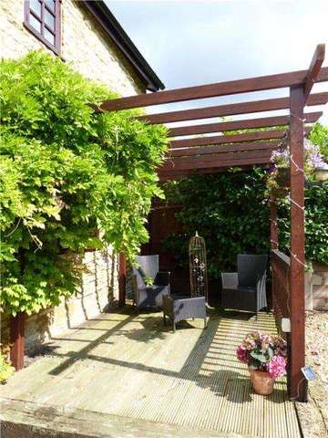  Image of 5 bedroom Barn Conversion to rent in Manor Court Rushden NN10 at Rushden Northamptonshire Rushden, NN10 0NN