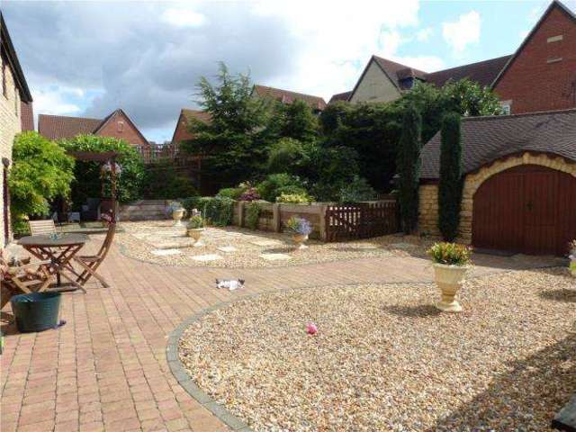  Image of 5 bedroom Barn Conversion to rent in Manor Court Rushden NN10 at Rushden Northamptonshire Rushden, NN10 0NN