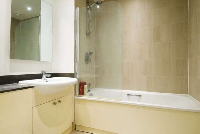  Image of 1 bedroom Flat to rent in Clapham Common South Side London SW4 at The Latitude  Balham, SW4 9DX