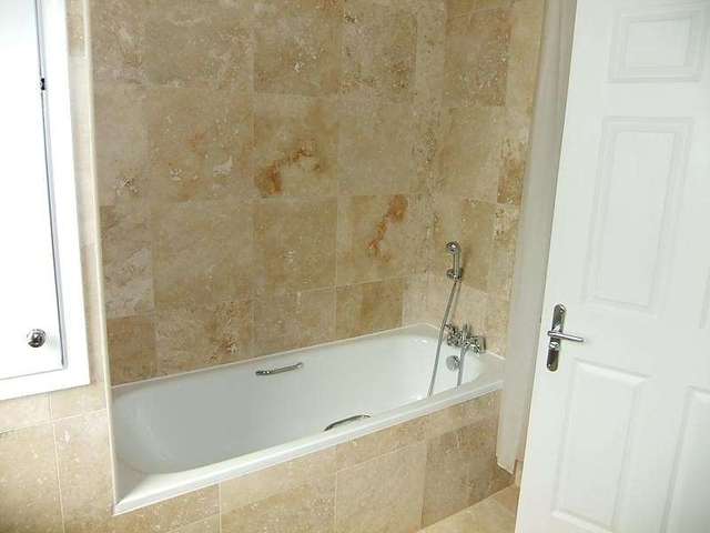  Image of 2 bedroom Flat to rent in College Road Seaford BN25 at Seaford, BN25 1JX