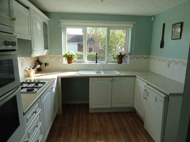  Image of 4 bedroom Detached house to rent in The Oval Oldbrook Milton Keynes MK6 at Oldbrook  Milton Keynes, MK6 2TY