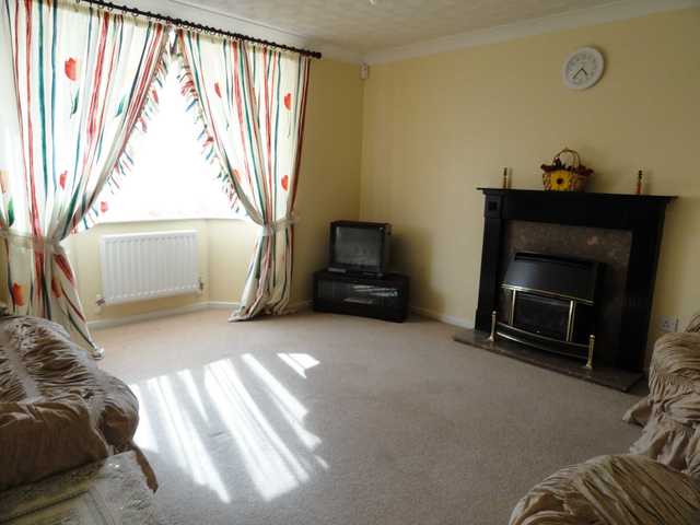  Image of 4 bedroom Detached house to rent in The Oval Oldbrook Milton Keynes MK6 at Oldbrook  Milton Keynes, MK6 2TY