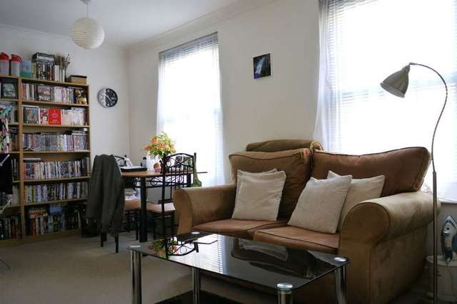  Image of 2 bedroom Apartment to rent in The Spires Canterbury CT2 at Canterbury, CT2 8SD