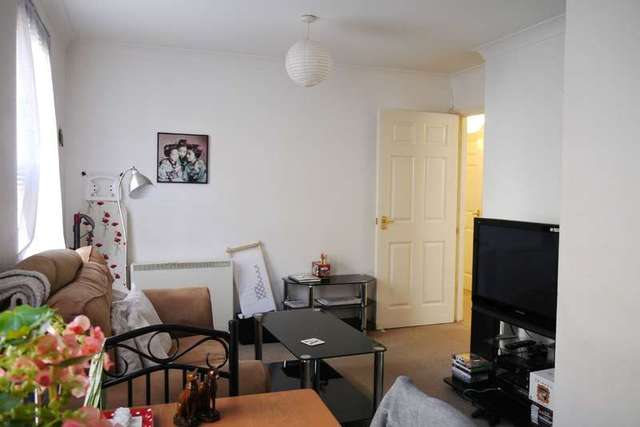  Image of 2 bedroom Apartment to rent in The Spires Canterbury CT2 at Canterbury, CT2 8SD