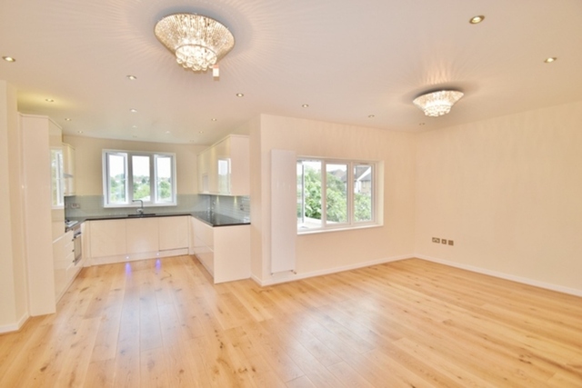 Image of 3 bedroom Maisonette for sale in The Vale London NW11 at GOLDERS GREEN  LONDON, NW11 8SJ