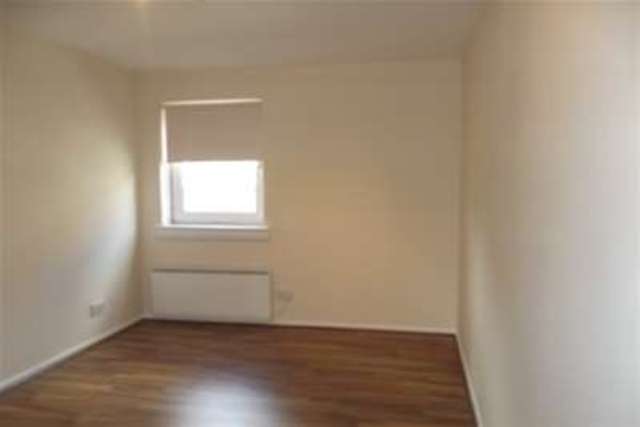  Image of 2 bedroom Flat to rent in Thistle Street Kirkintilloch Glasgow G66 at Glasgow, G66 1NU