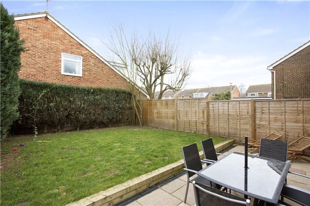  Image of 4 bedroom Detached house to rent in Tithe Close Maidenhead SL6 at Maidenhead Berkshire Holyport, SL6 2YT