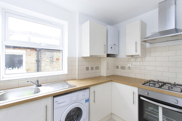  Image of 2 bedroom Flat to rent in Tressillian Road London SE4 at Tressillian Road Brockley London, SE4 1XX