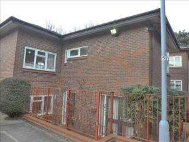  Image of 1 bedroom Flat for sale in Sutherland Place Luton LU1 at Sutherland Place Luton Luton, LU1 3SZ