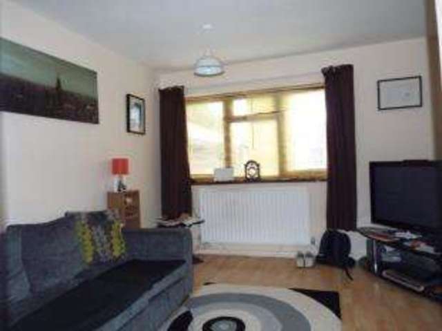  Image of 1 bedroom Flat for sale in Sutherland Place Luton LU1 at Sutherland Place Luton Luton, LU1 3SZ