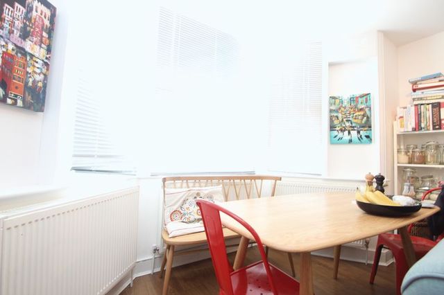  Image of 2 bedroom Flat to rent in Tufnell Park Road London N7 at Tufnell Park Road  London, N7 0DU