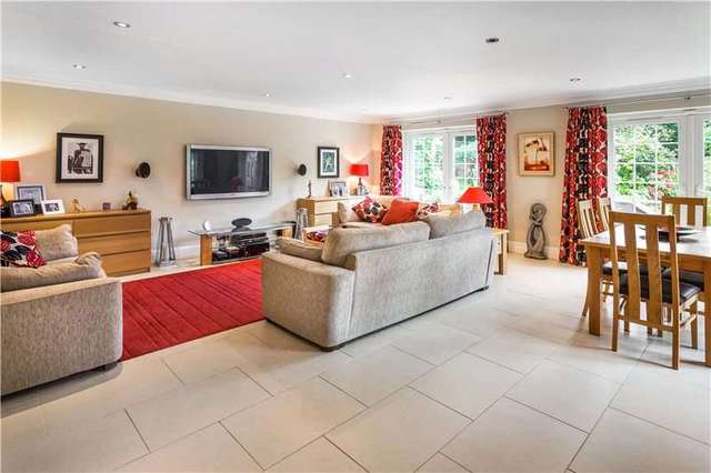  Image of 5 bedroom Detached house for sale in Tydcombe Road Warlingham CR6 at Warlingham Surrey Warlingham, CR6 9LU