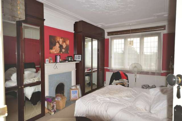  Image of 5 bedroom Detached house for sale in Upton Road Bexleyheath DA6 at Upton Road  Bexleyheath, DA6 8LX