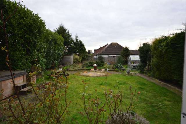  Image of 5 bedroom Detached house for sale in Upton Road Bexleyheath DA6 at Upton Road  Bexleyheath, DA6 8LX