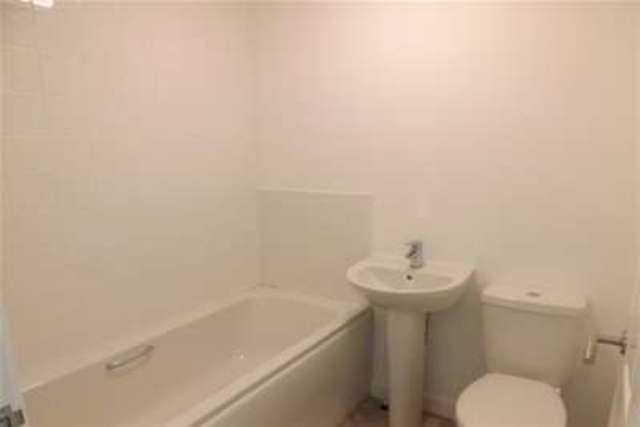  Image of 2 bedroom Detached house to rent in Walesby Drive Kirkby-in-Ashfield Nottingham NG17 at Nottingham, NG17 7PF