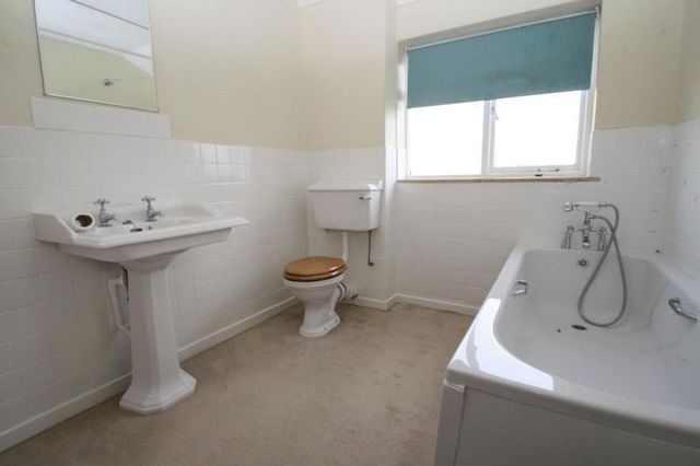  Image of 3 bedroom Terraced house to rent in Walton Drive High Wycombe HP13 at Walton Drive  High Wycombe, HP13 6TT