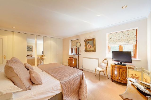  Image of 3 bedroom Flat for sale in Warren Road Coombe Kingston upon Thames KT2 at Warren Road  Kingston Upon Thames, KT2 7LF