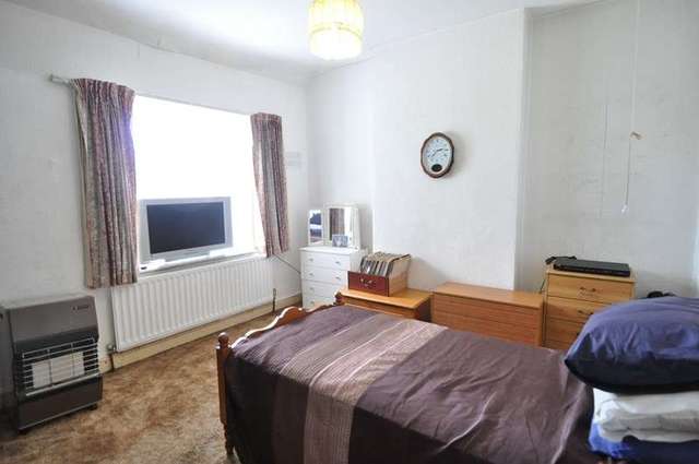  Image of 3 bedroom End of Terrace for sale in Warwards Lane Stirchley Birmingham B29 at Warwards Lane Selly Oak Birmingham, B29 7QR