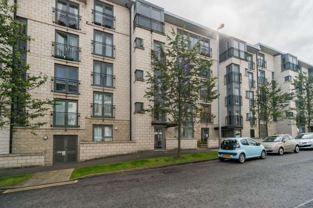  Image of 2 bedroom Flat for sale in Waterfront Gait Edinburgh EH5 at Edinburgh, EH5 1EP