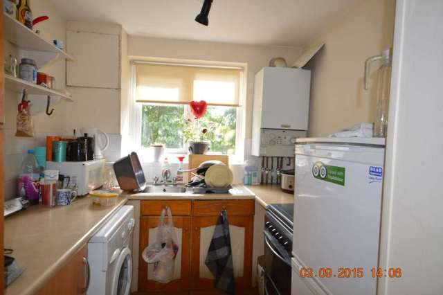  Image of 1 bedroom Apartment to rent in Waterman Way London E1W at Waterman Way  London, E1W 2QW