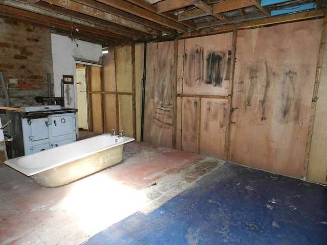  Image of 2 bedroom Detached house for sale in Webbs Hill Broad Haven Haverfordwest SA62 at Broad Haven Haverfordwest Walton West, SA62 3JT
