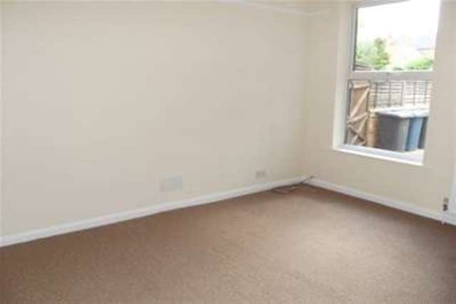  Image of 5 bedroom Detached house to rent in North Road West Bridgford Nottingham NG2 at Nottingham, NG2 7NG