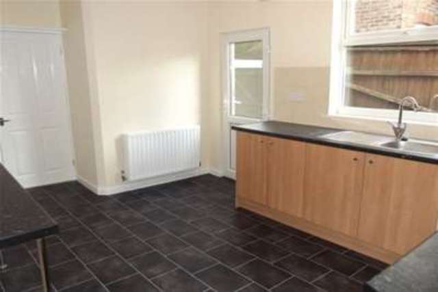  Image of 5 bedroom Detached house to rent in North Road West Bridgford Nottingham NG2 at Nottingham, NG2 7NG