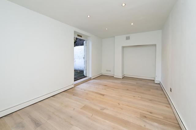  Image of 2 bedroom Flat to rent in Westbourne Park Road London W11 at Westbourne Park Road  London, W11 1EL