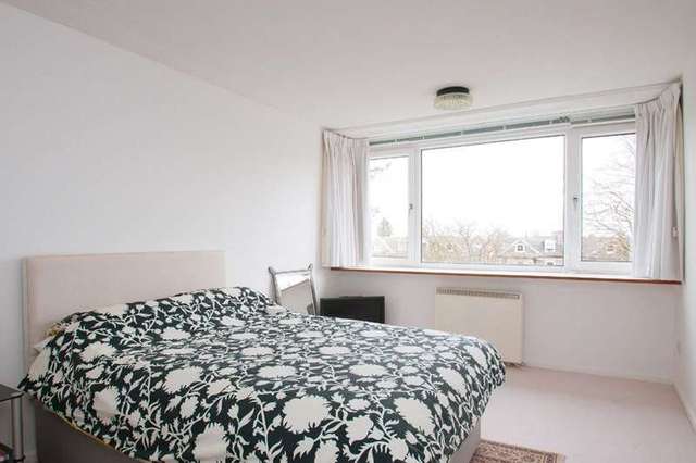  Image of 3 bedroom Apartment for sale in Durdham Park Redland Bristol BS6 at Westmoreland House  Bristol, BS6 6XH